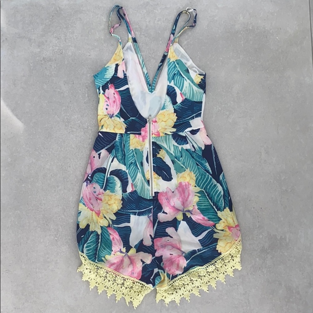 FLORAL ROMPER - Picture 6 of 9